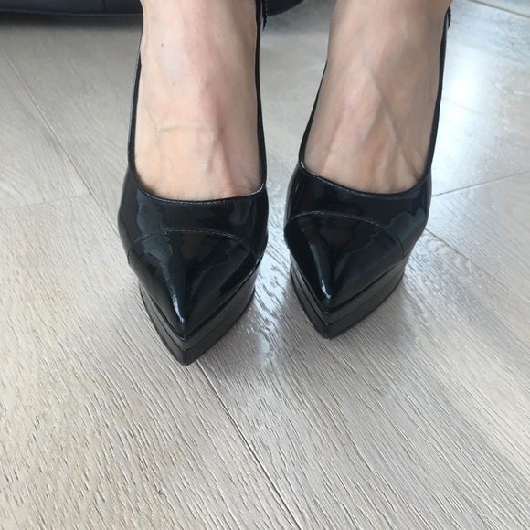 Beautiful rare Versace shoes stilettos - Picture 3 of 8